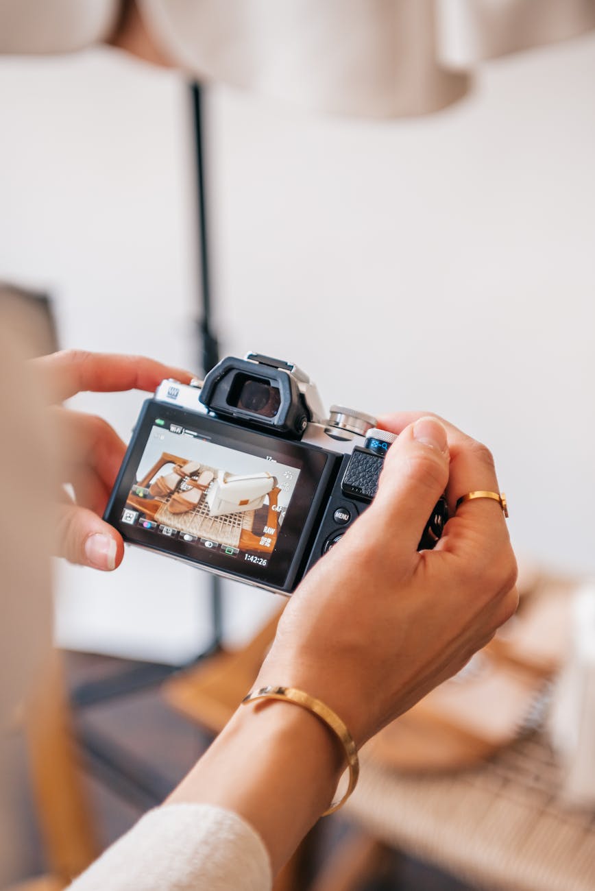Best Used Beginner Cameras in 2025: Full Ranking - Dutch|Thrift