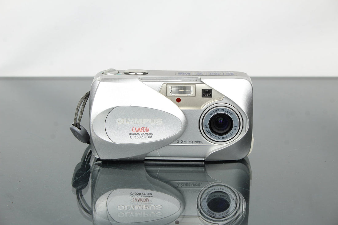 Olympus C-350 Zoom: Retro Digital Fun in 2025 - Dutch|Thrift