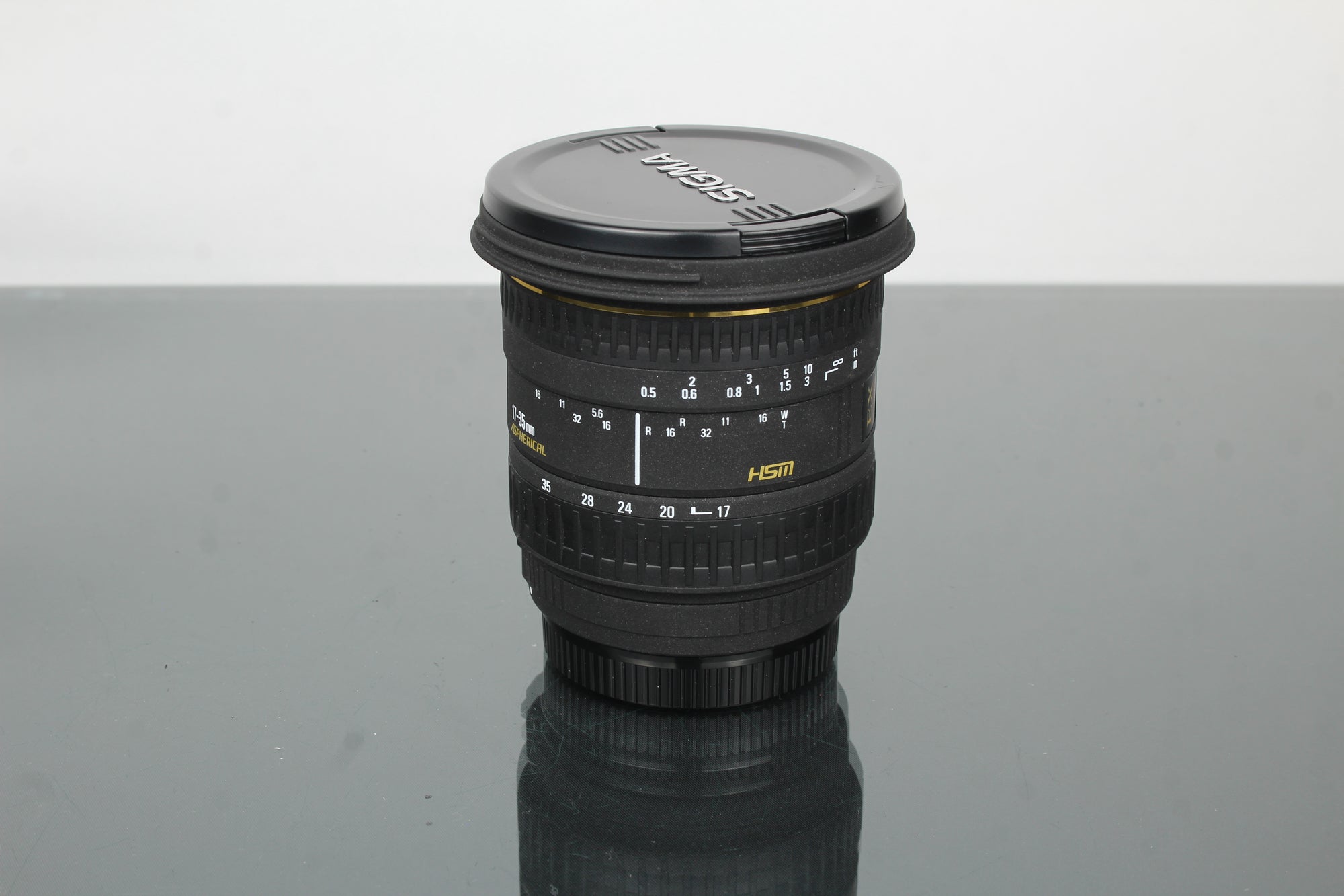 Sigma EX HSM 17-35mm 1:2.8-4 Canon EF -kiinnitys