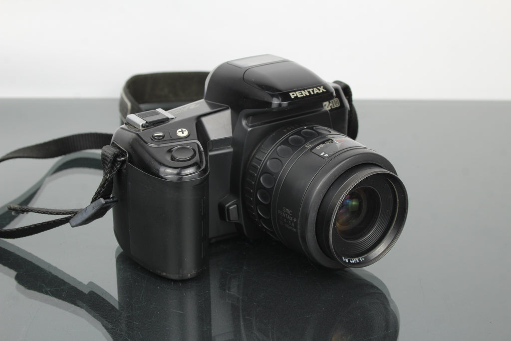Pentax Z-10 + 1:4-5.6 35-80mm objektiivi
