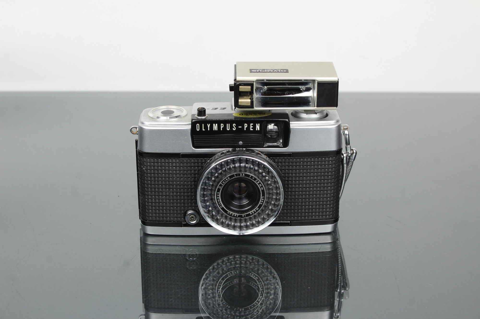 Olympus pen EE-3 Puolikehys