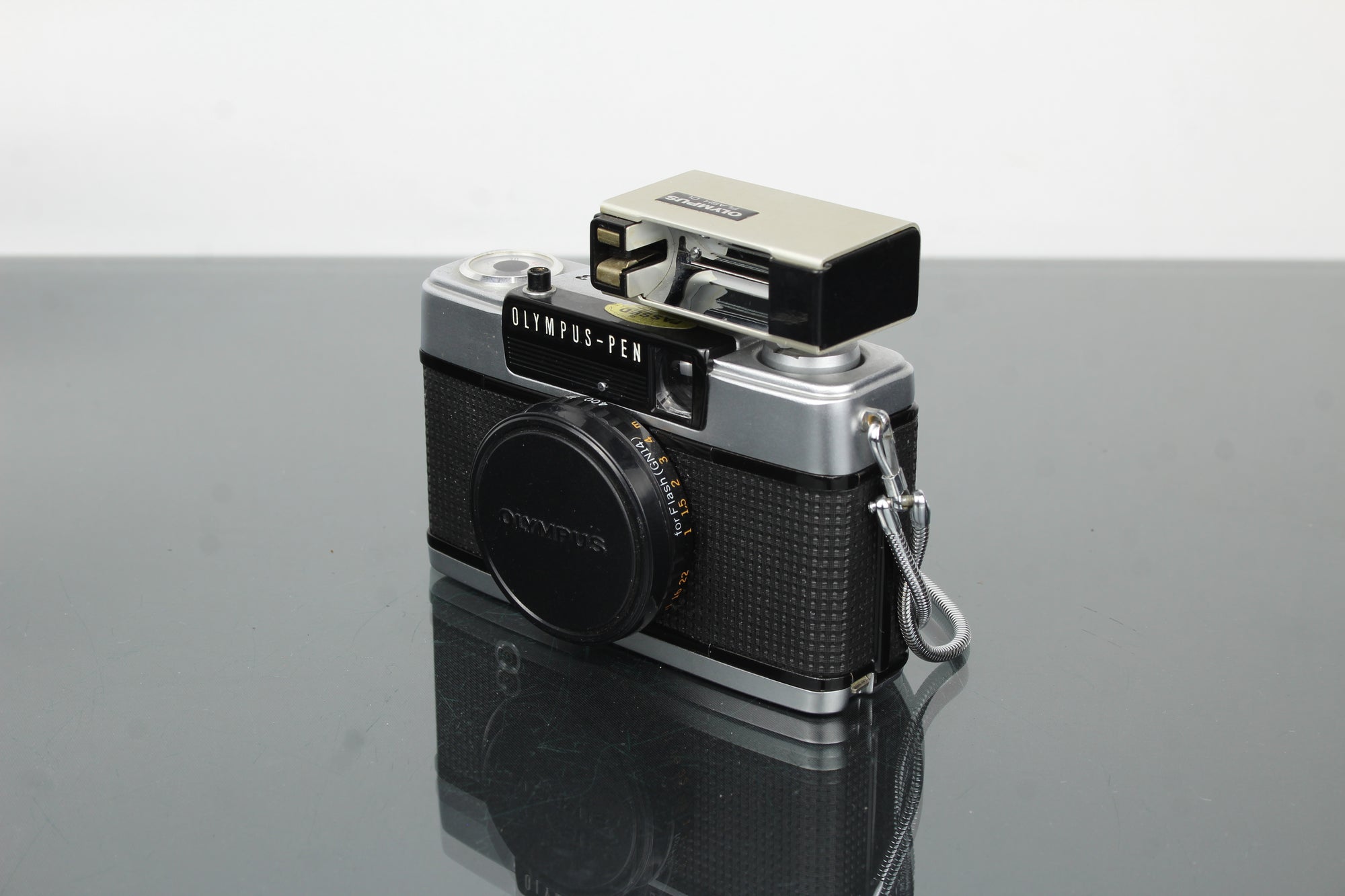 Olympus pen EE-3 Puolikehys