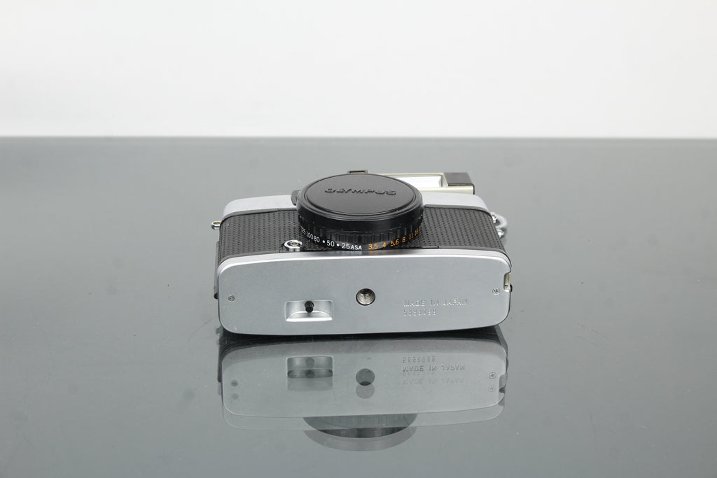 Olympus pen EE-3 Puolikehys