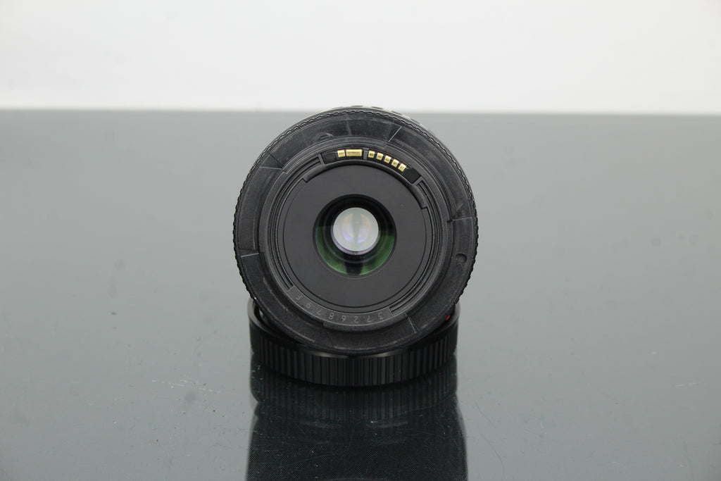 Canon Zoom-objektiivi EF 35-80mm 1:4-5.6 + Canon EF -kiinnitys