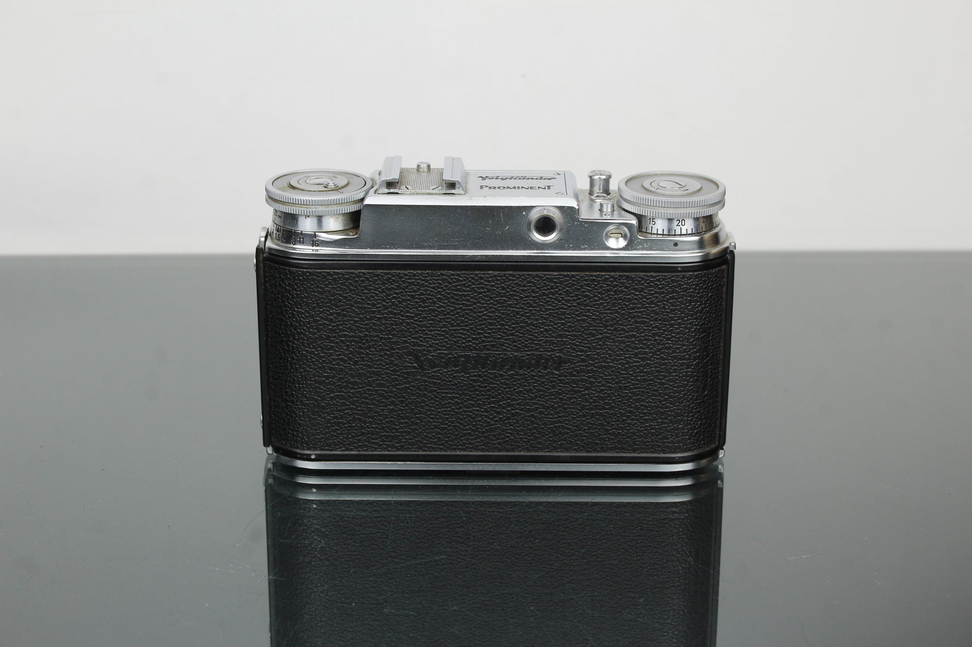 Voigtlander Prominent + 50mm f/1.5 Nokton -objektiivi