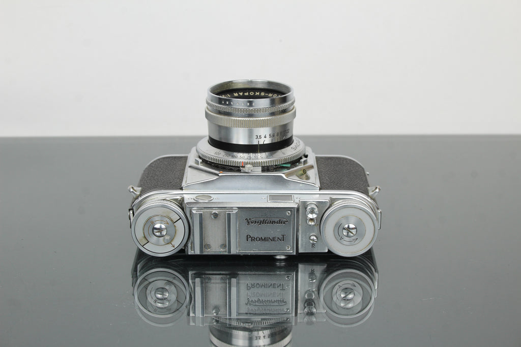 Voigtlander Prominent + 50mm f/1.5 Nokton -objektiivi