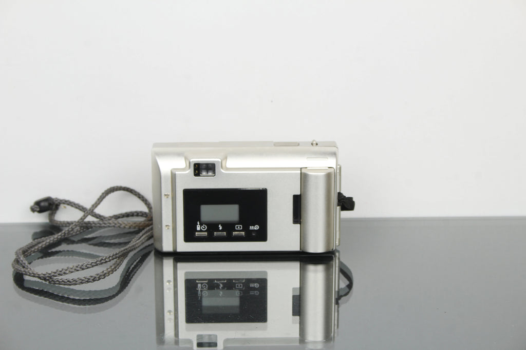 Olympus Mju-V Kaikki säänkestävä