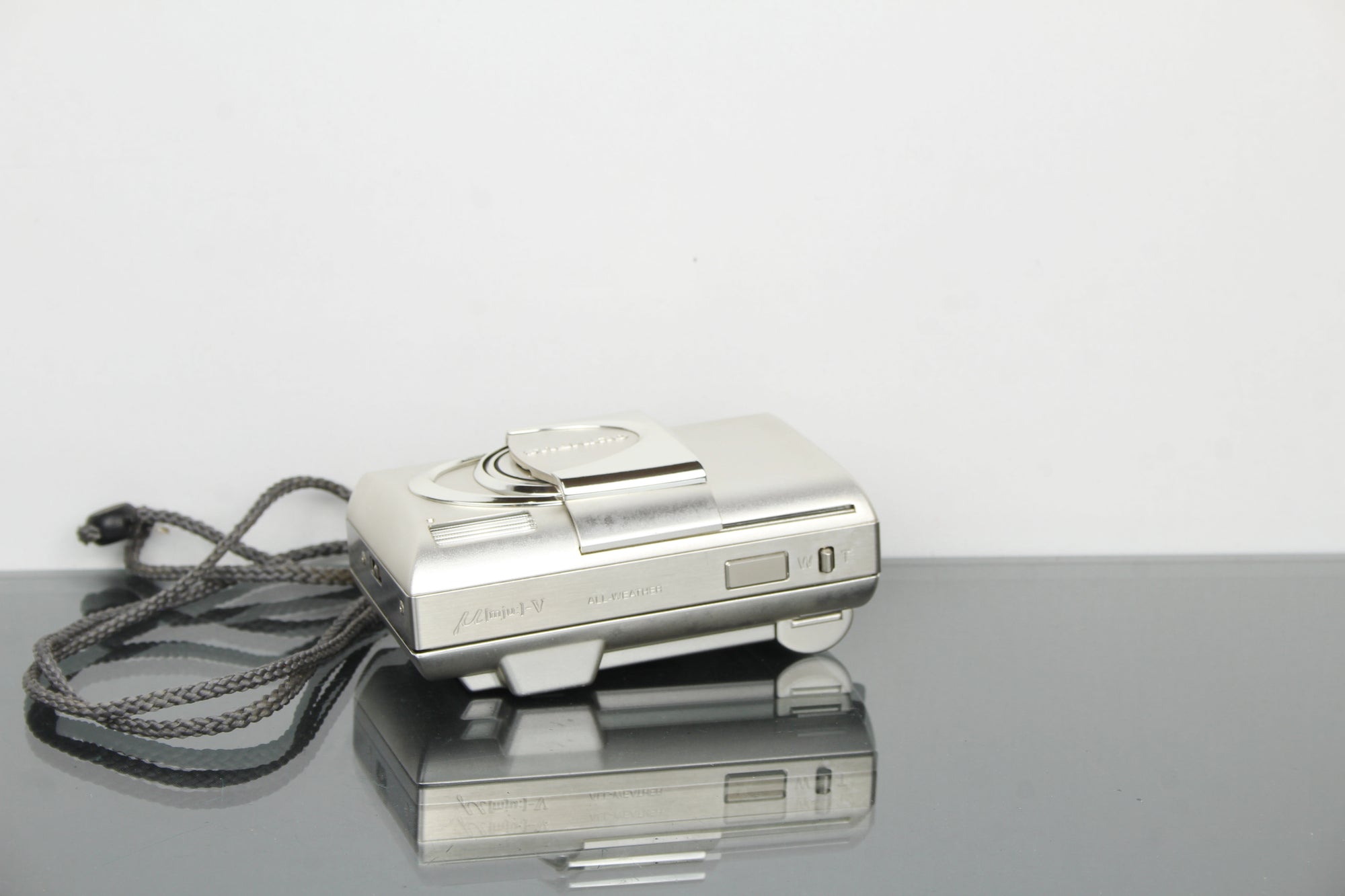 Olympus Mju-V Kaikki säänkestävä