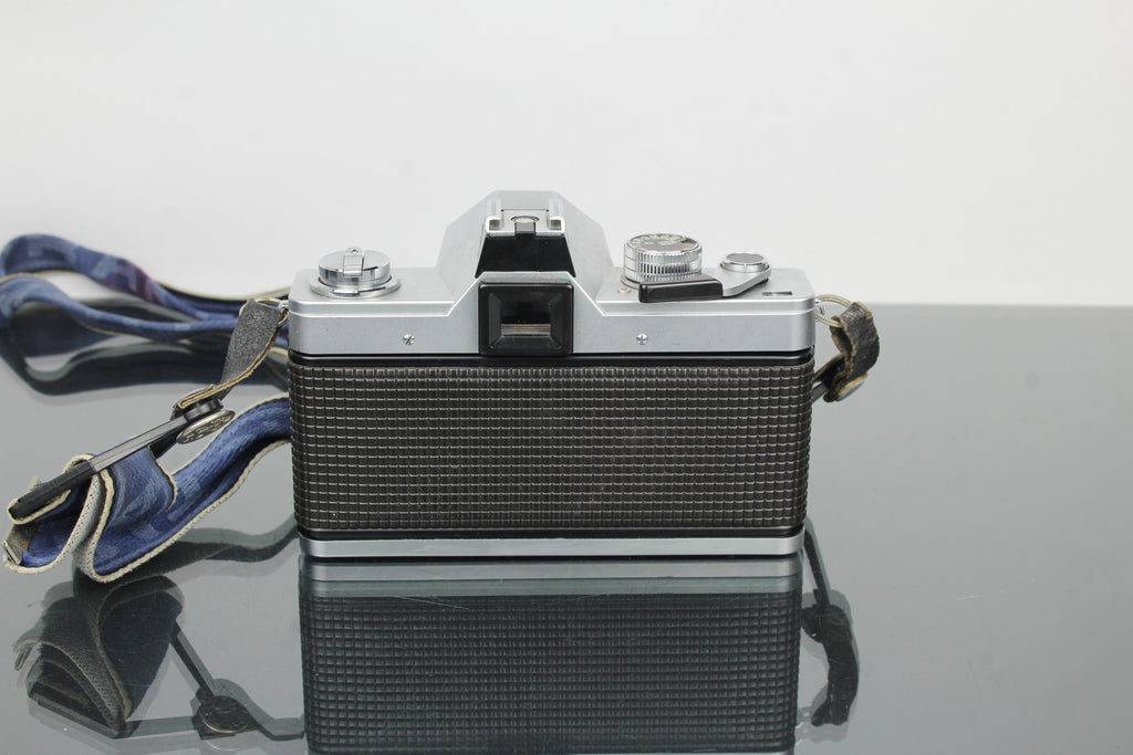<tc>Praktica</tc> MTL 3 + Pentacon auto 2.8/29 M42 objektiivi