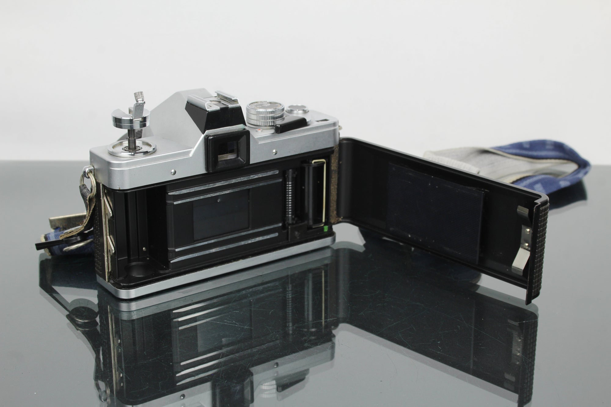 <tc>Praktica</tc> MTL 3 + Pentacon auto 2.8/29 M42 objektiivi