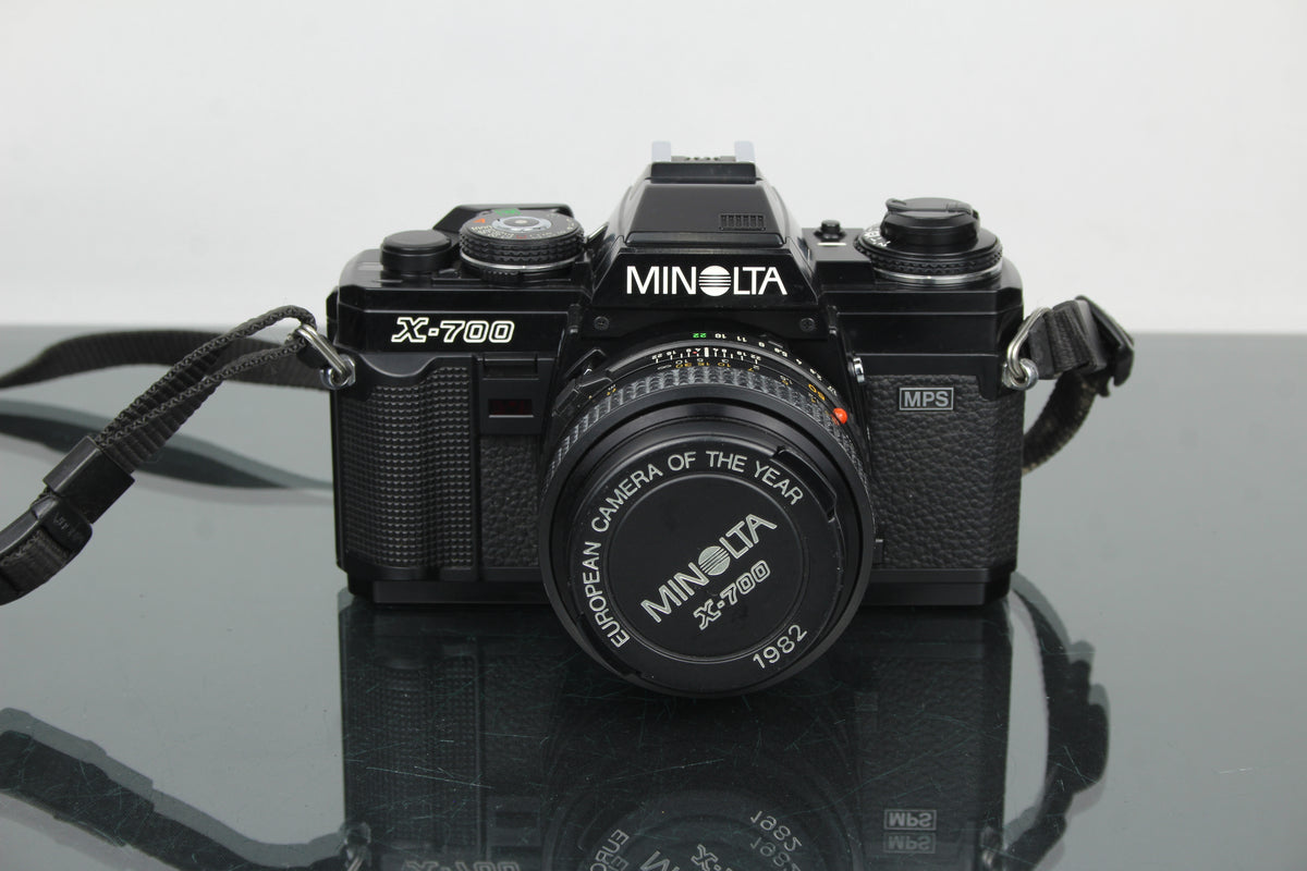 Minolta X-700 + MD 50mm 1:1.7 objektiivi