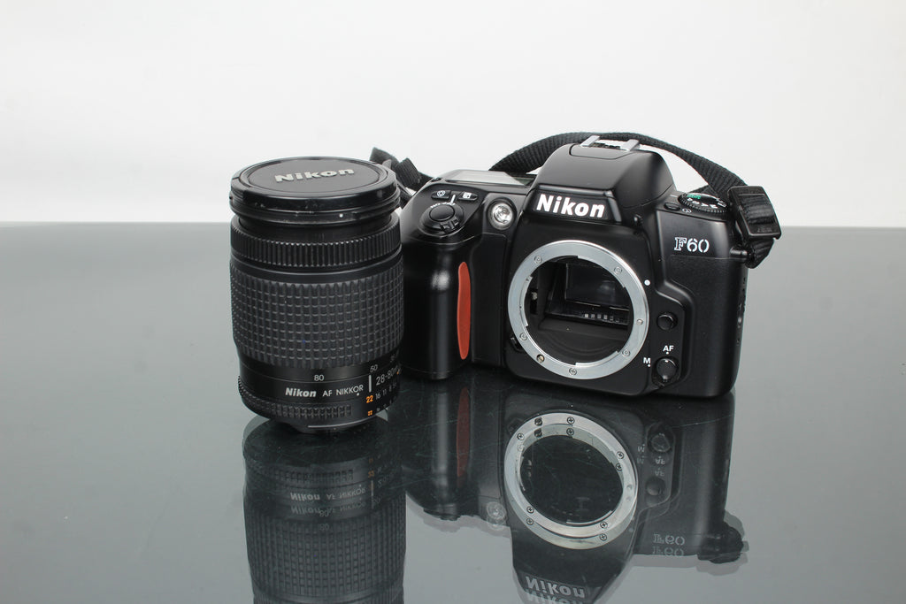 Nikon F60 + AF Nikkor 28-80mm 1:3.5-5.6 D objektiivi