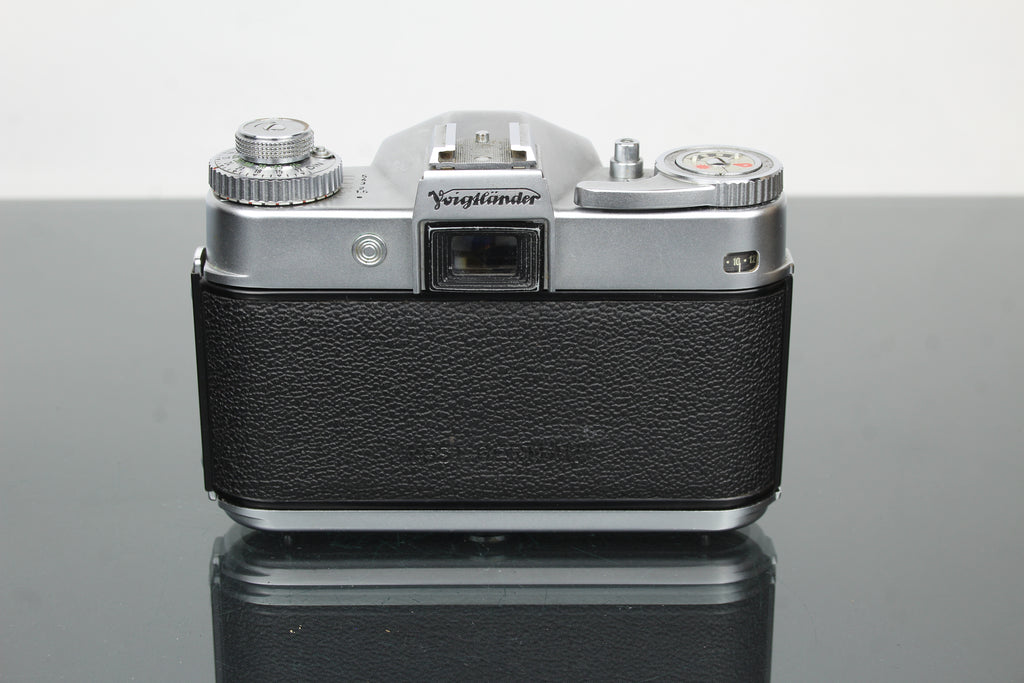 Voigtländer Bessamatic + 50mm f/2.8 Color-Skopar objektiivi