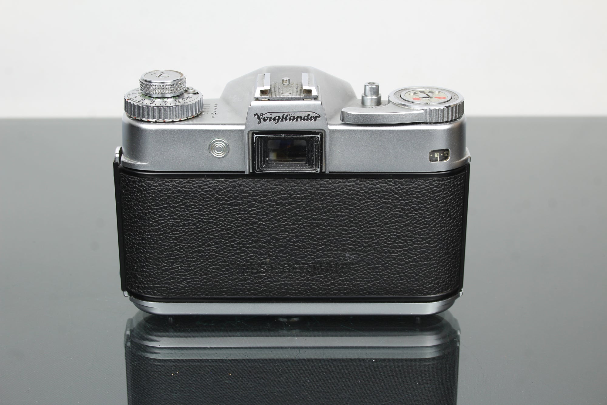 Voigtländer Bessamatic + 50mm f/2.8 Color-Skopar objektiivi