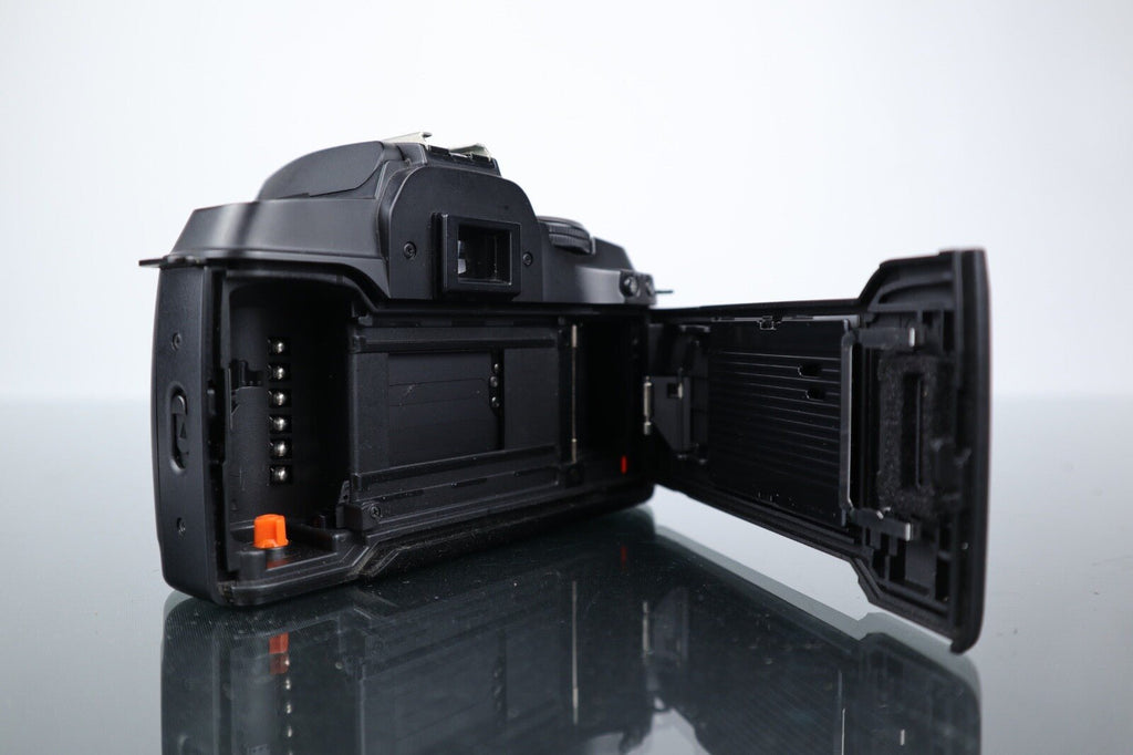 📷 Canon EOS 5000 | 35mm SLR Film Camera | Body Only - Dutch|Thrift