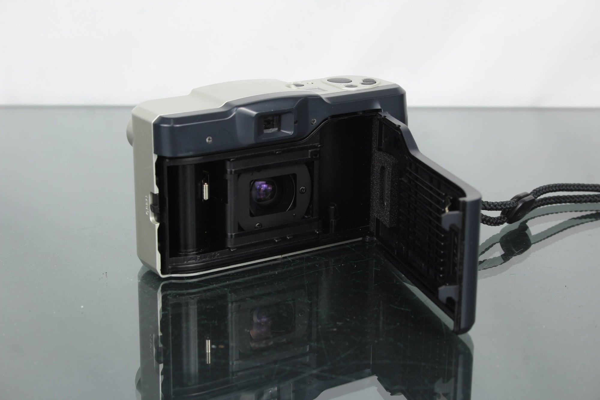 Konica Z - up 60 - Dutch|Thrift