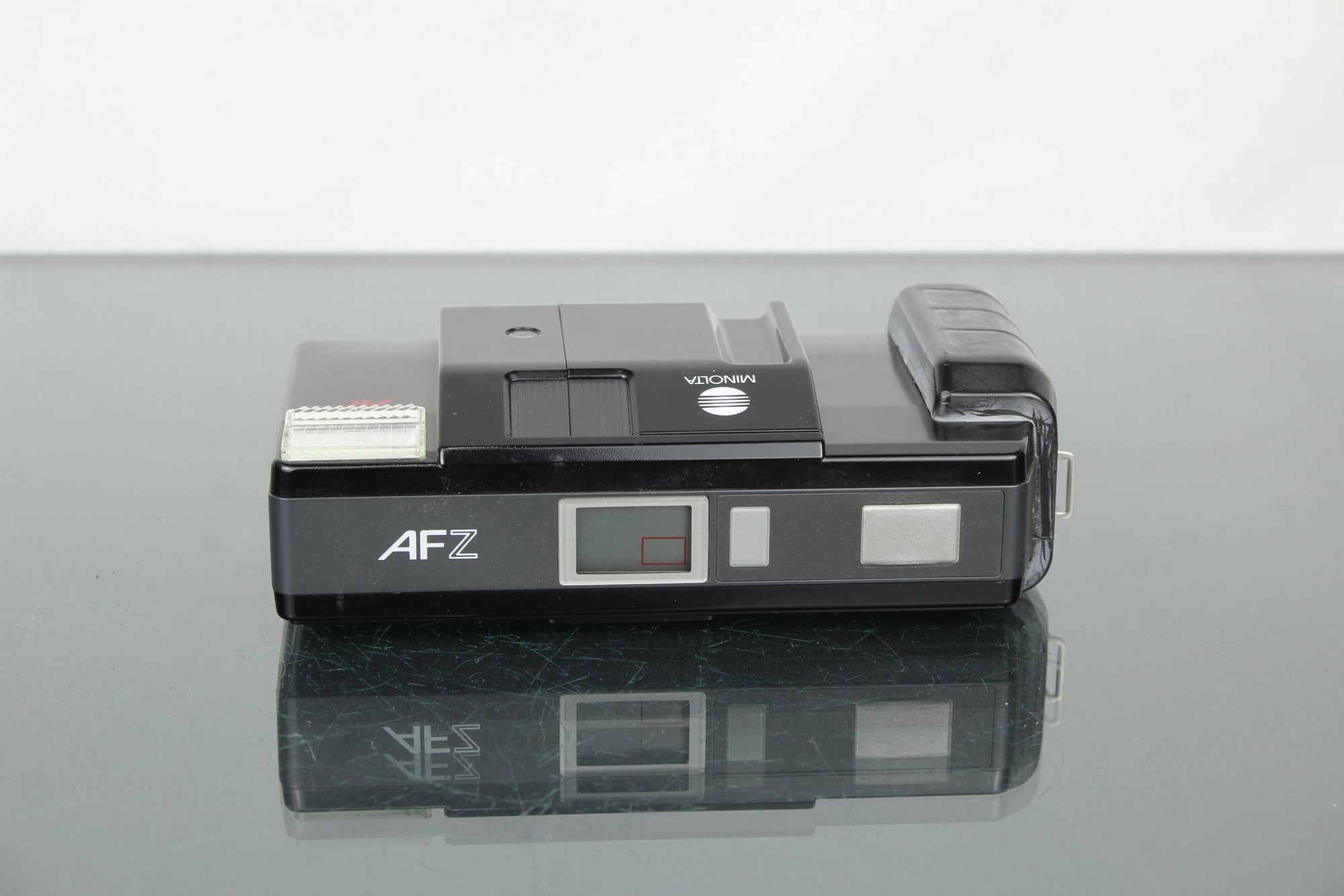 Minolta AF Z - Dutch|Thrift