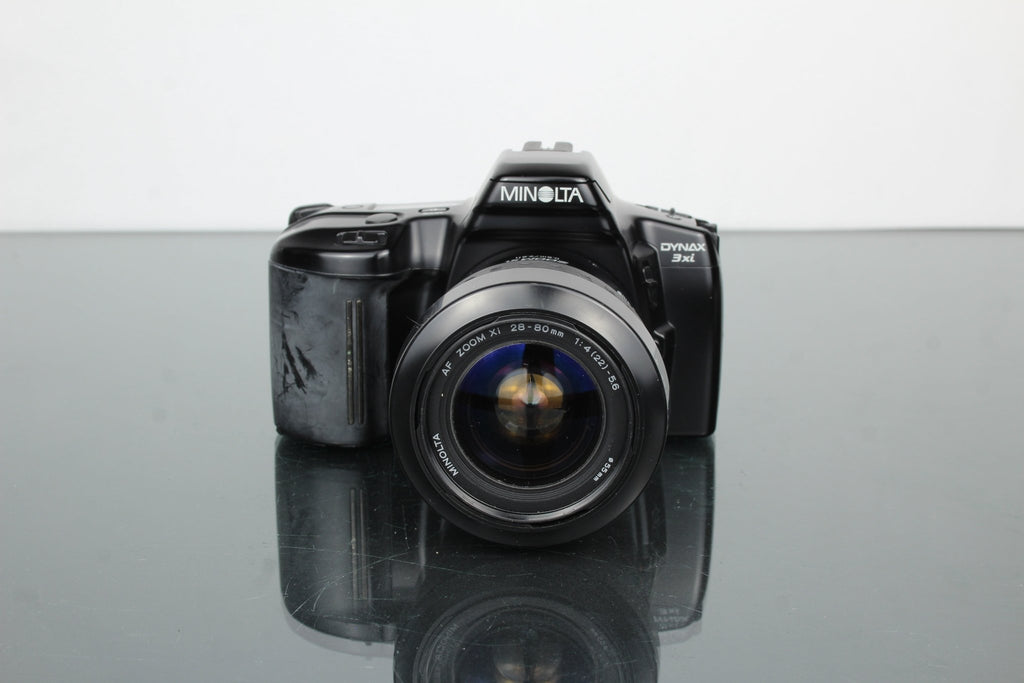 Minolta Dynax 3xi + Xi 28 - 80mm 1:4 - 5.6 Lens - Dutch|Thrift