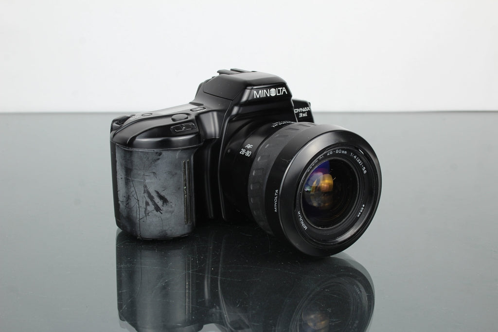 Minolta Dynax 3xi + Xi 28 - 80mm 1:4 - 5.6 Lens - Dutch|Thrift