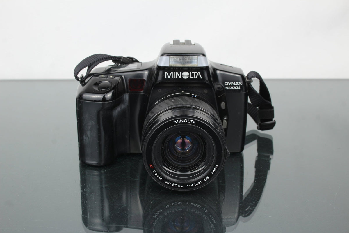 Minolta Dynax 5000i + Minolta 35 - 80mm 1:4 - 5.6 - Dutch|Thrift