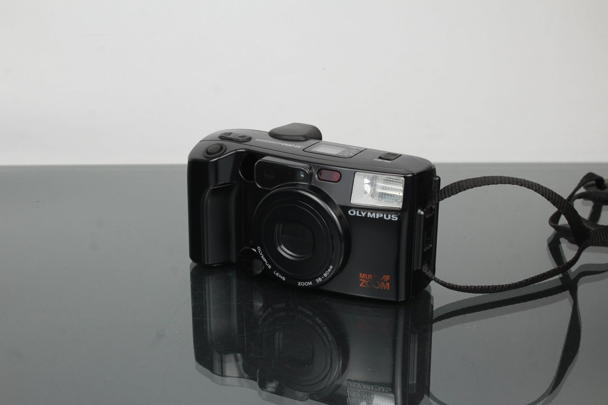 Olympus AZ - 200 - Dutch|Thrift