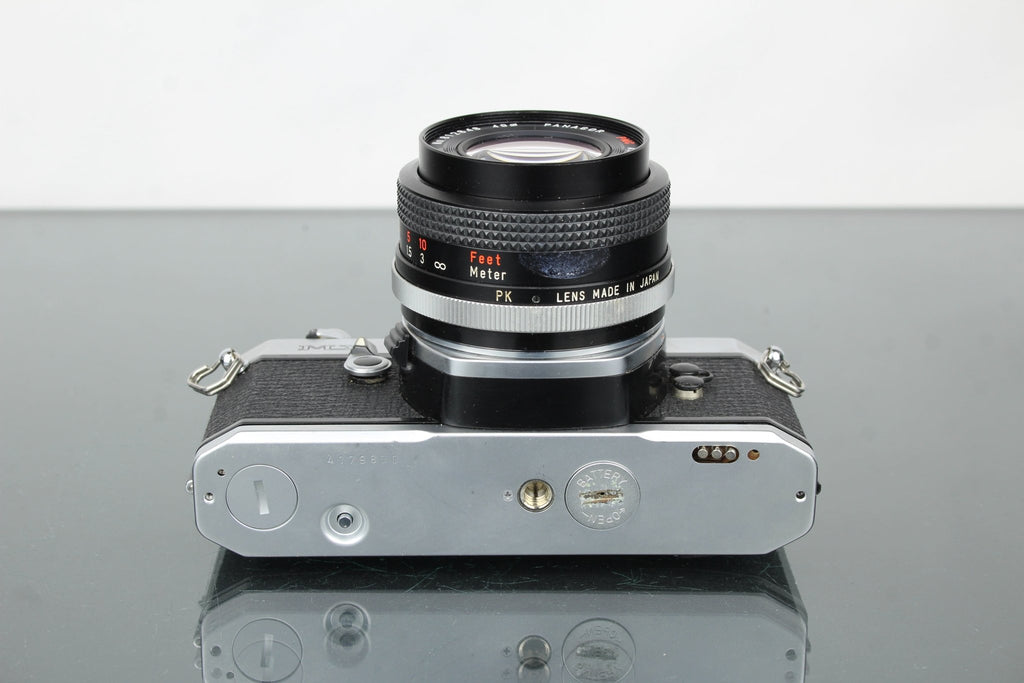 Pentax MX + Panagor 28mm 1:2.8 lens - Dutch|Thrift