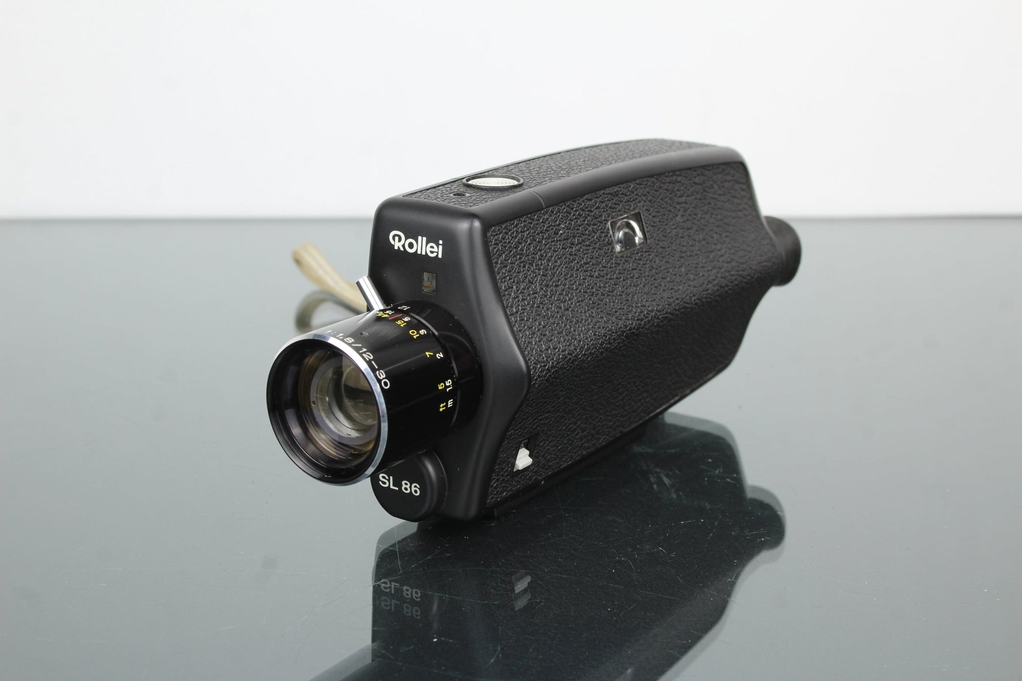 Rollei SL86 - Dutch|Thrift