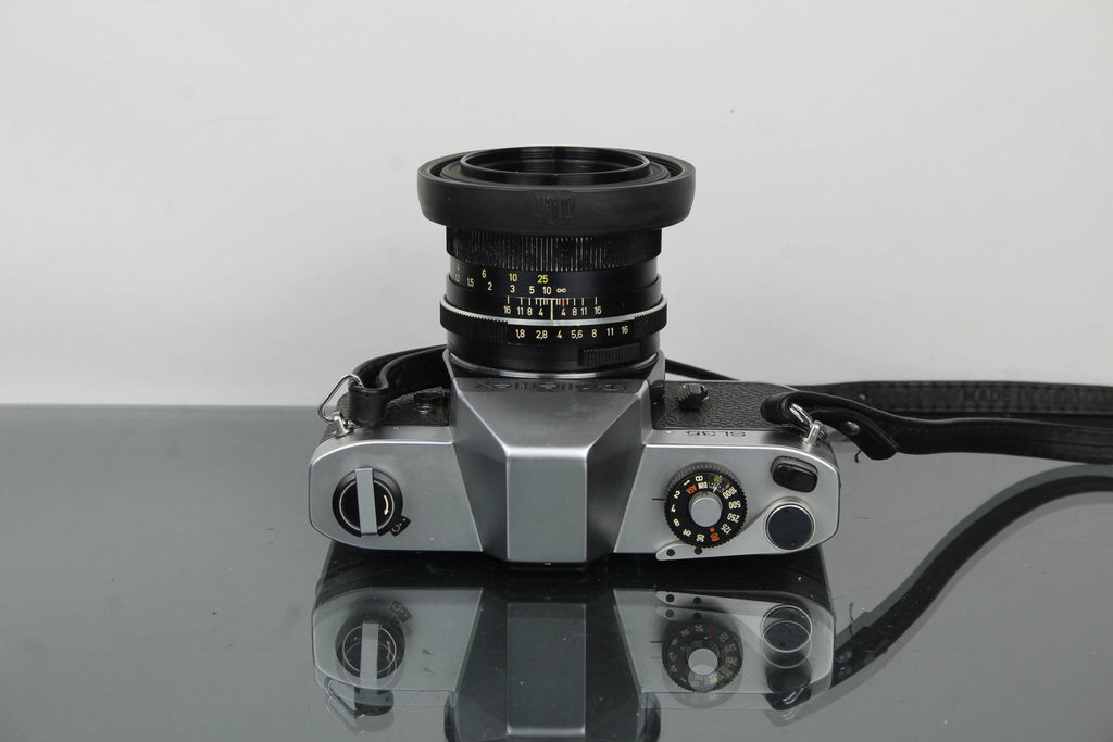 Rolleiflex SL35 + 50mm f/1.8 Rollei QBM lens - Dutch|Thrift