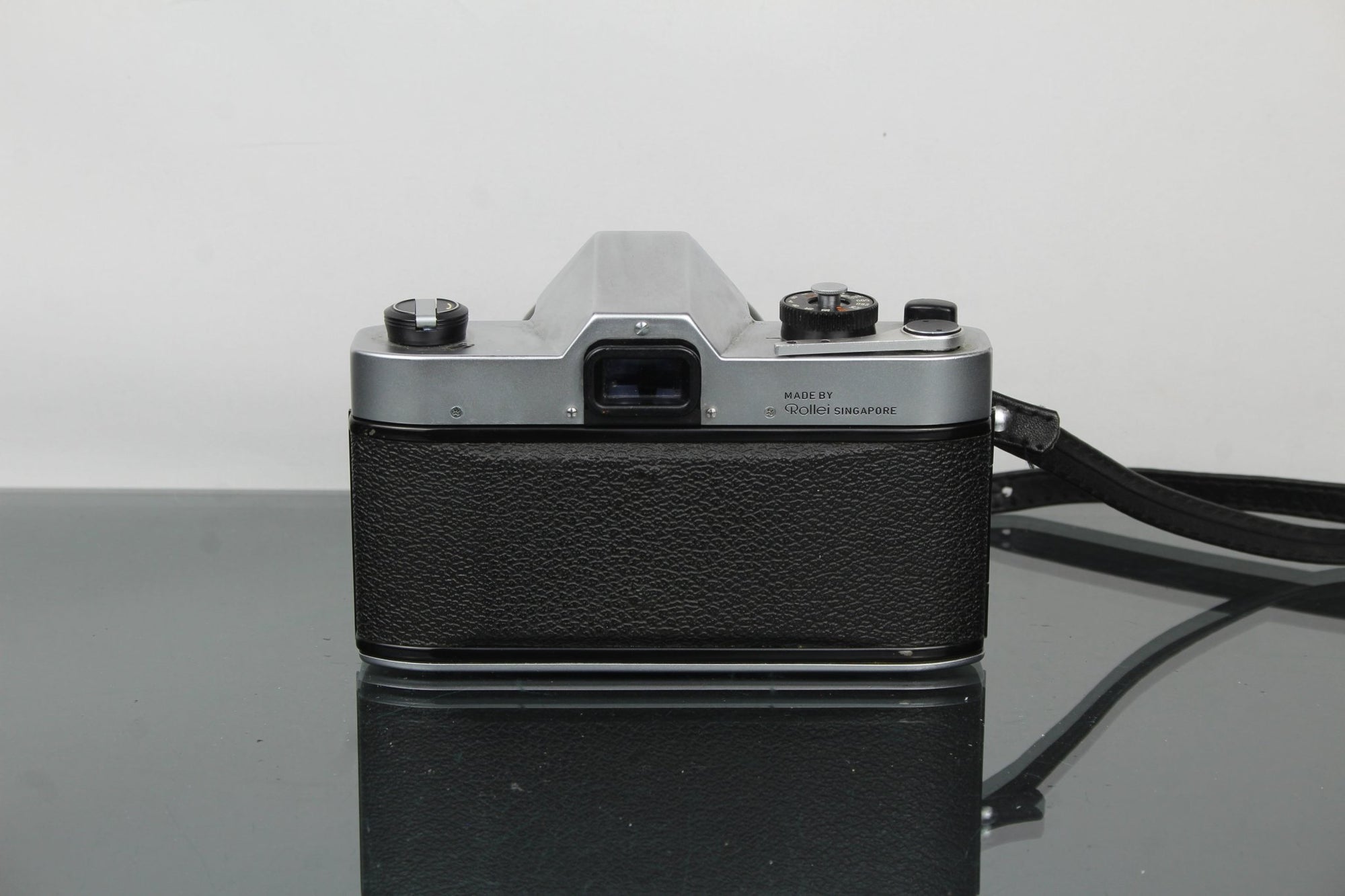 Rolleiflex SL35 + 50mm f/1.8 Rollei QBM lens - Dutch|Thrift