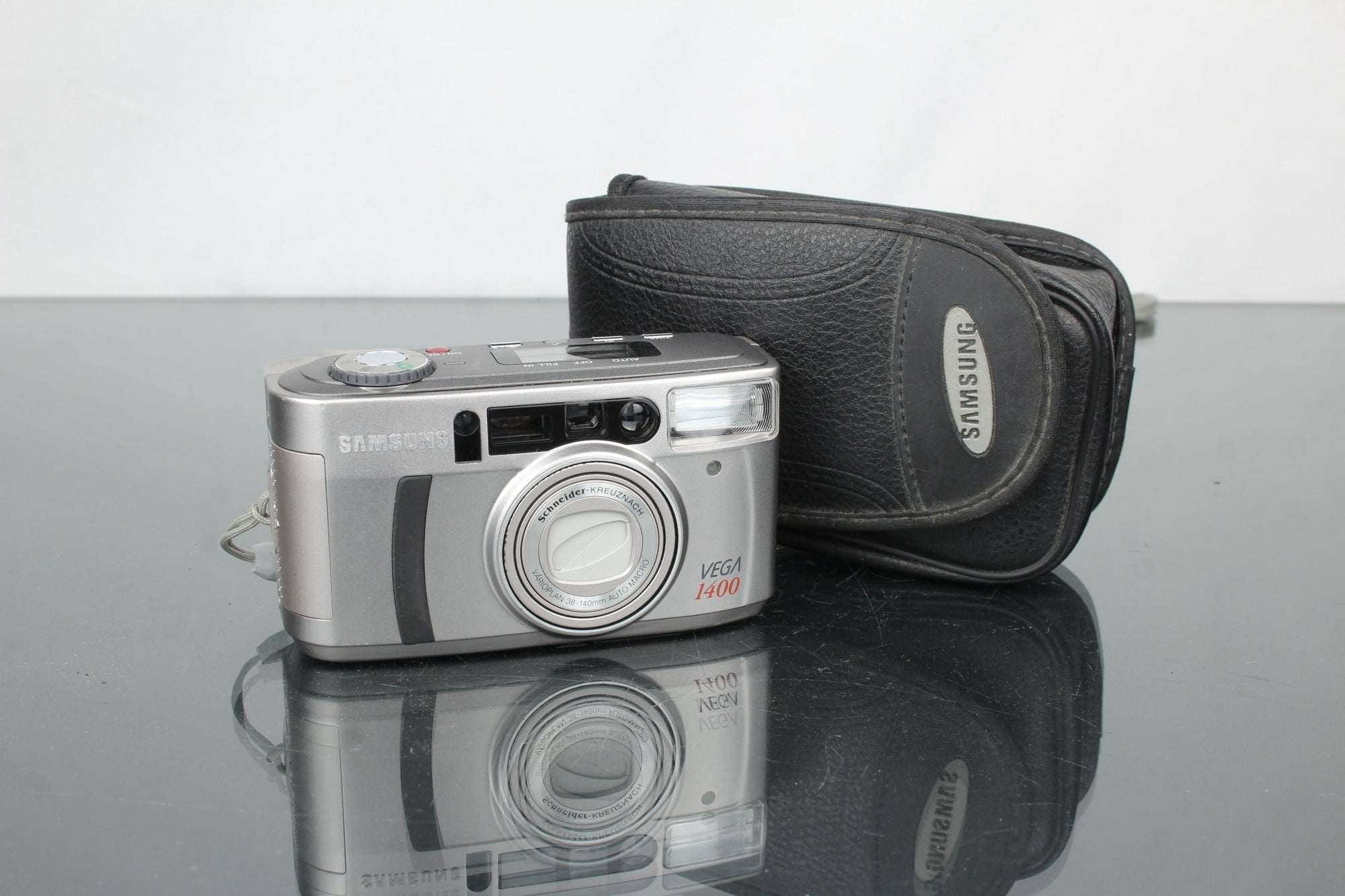 Samsung Vega 1400 - Dutch|Thrift