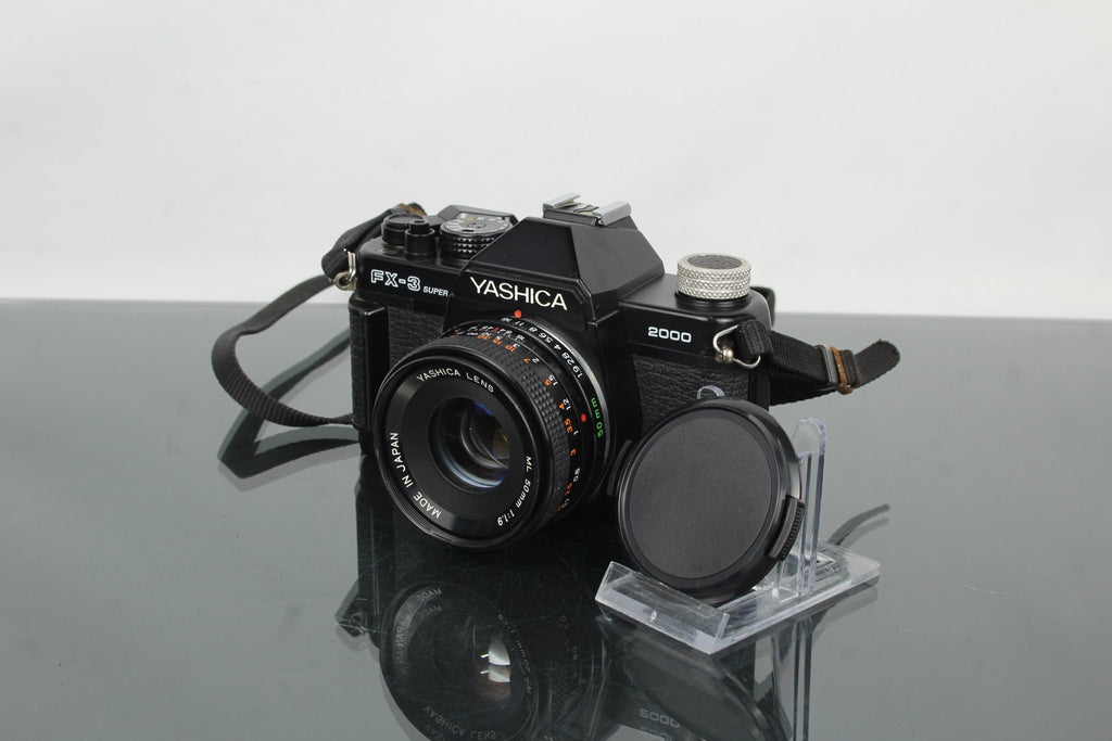 Yashica FX - 3 super 2000 + ML 50mm 1:1.9 lens - Dutch|Thrift