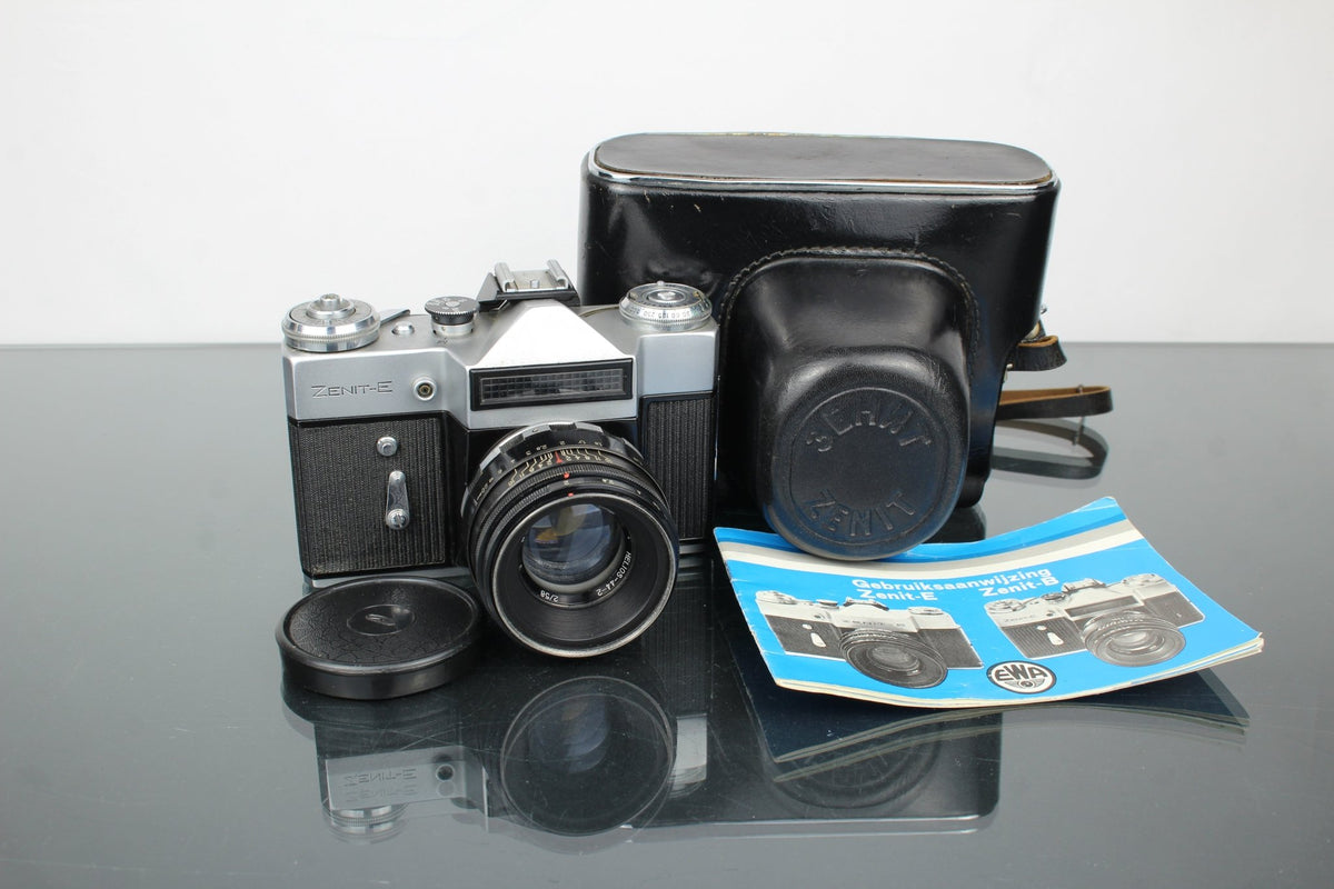 Zenit - E + Helios 44 - 2 2/58 lens - Dutch|Thrift